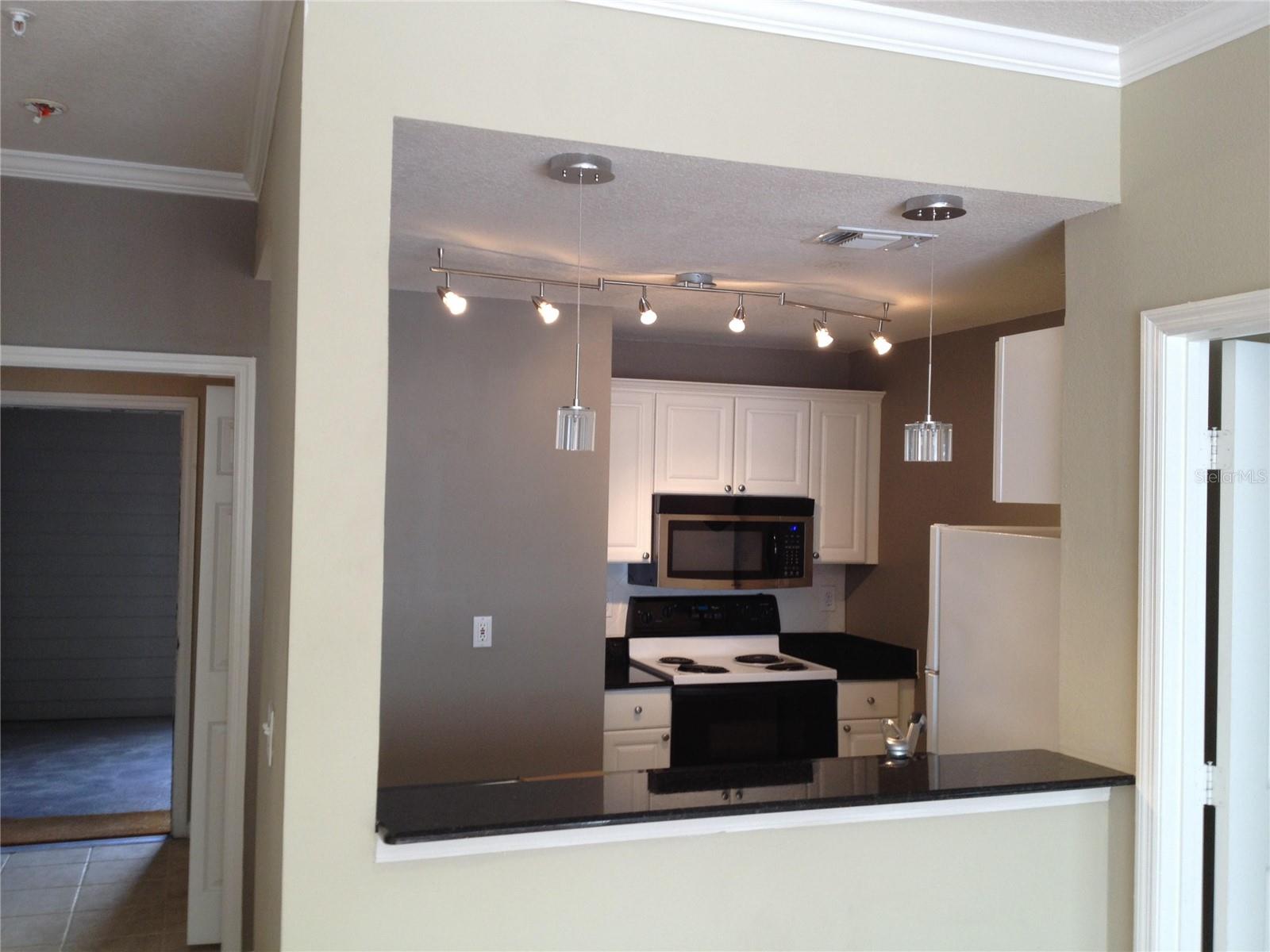 Image 9 of 35 For 800 Dakota Avenue 238