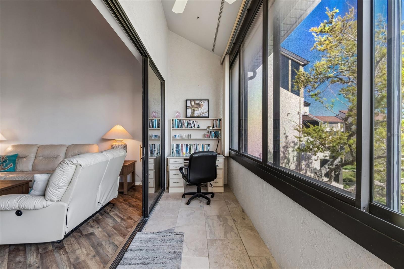 Image 22 of 98 For 6263 Midnight Pass Road 301