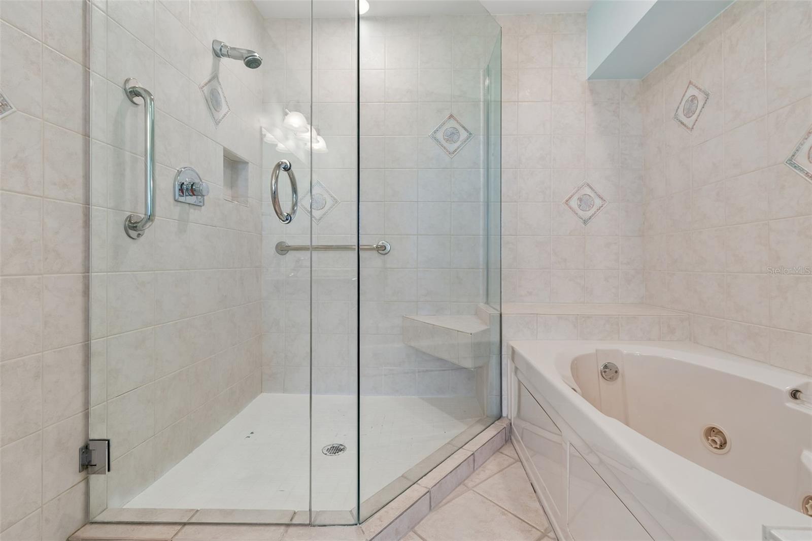 Image 33 of 98 For 6263 Midnight Pass Road 301