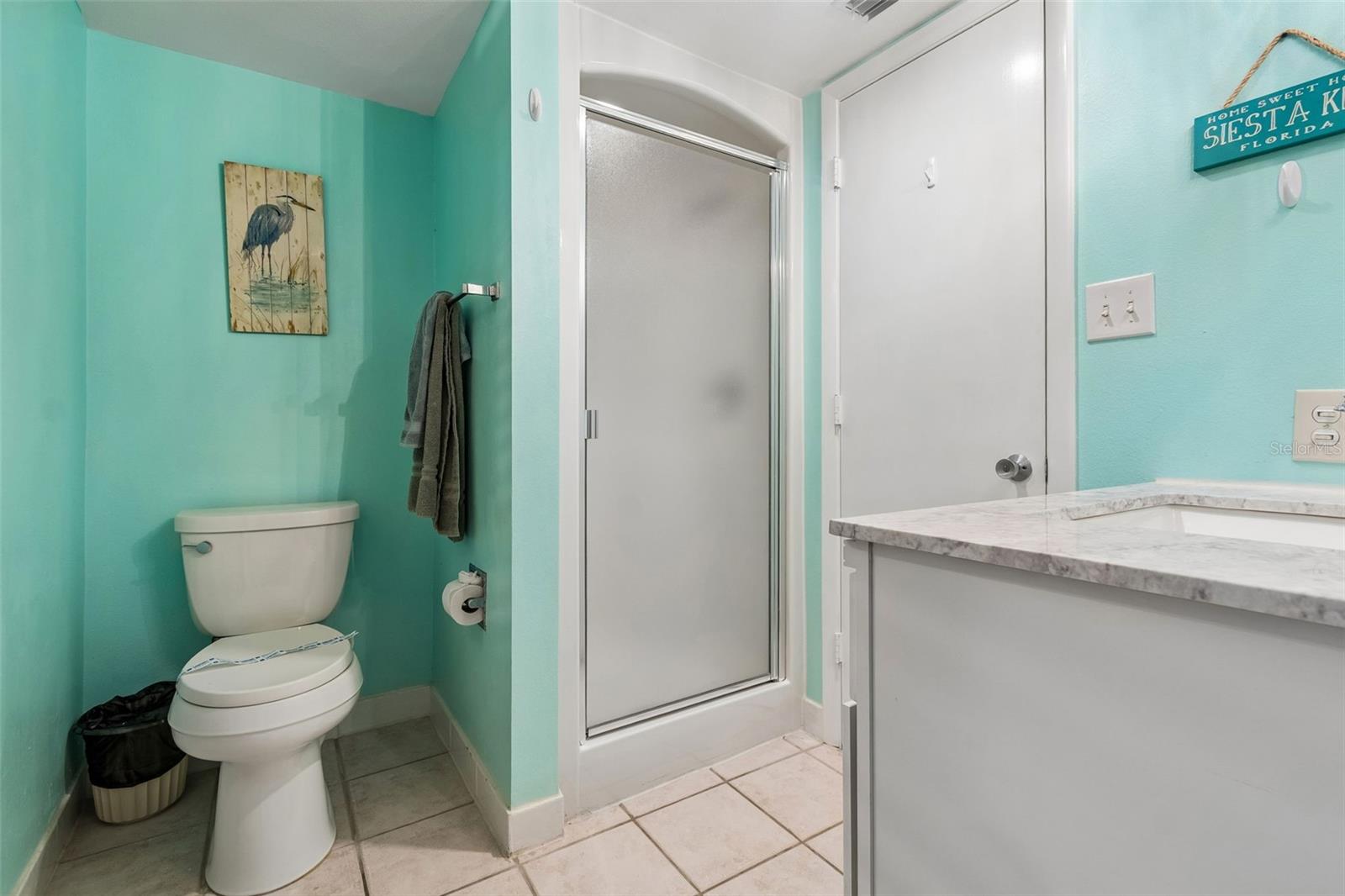 Image 41 of 98 For 6263 Midnight Pass Road 301