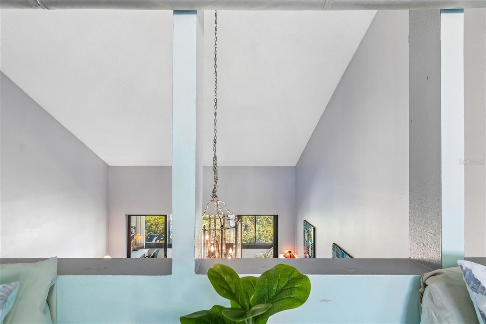 Image 48 of 98 For 6263 Midnight Pass Road 301