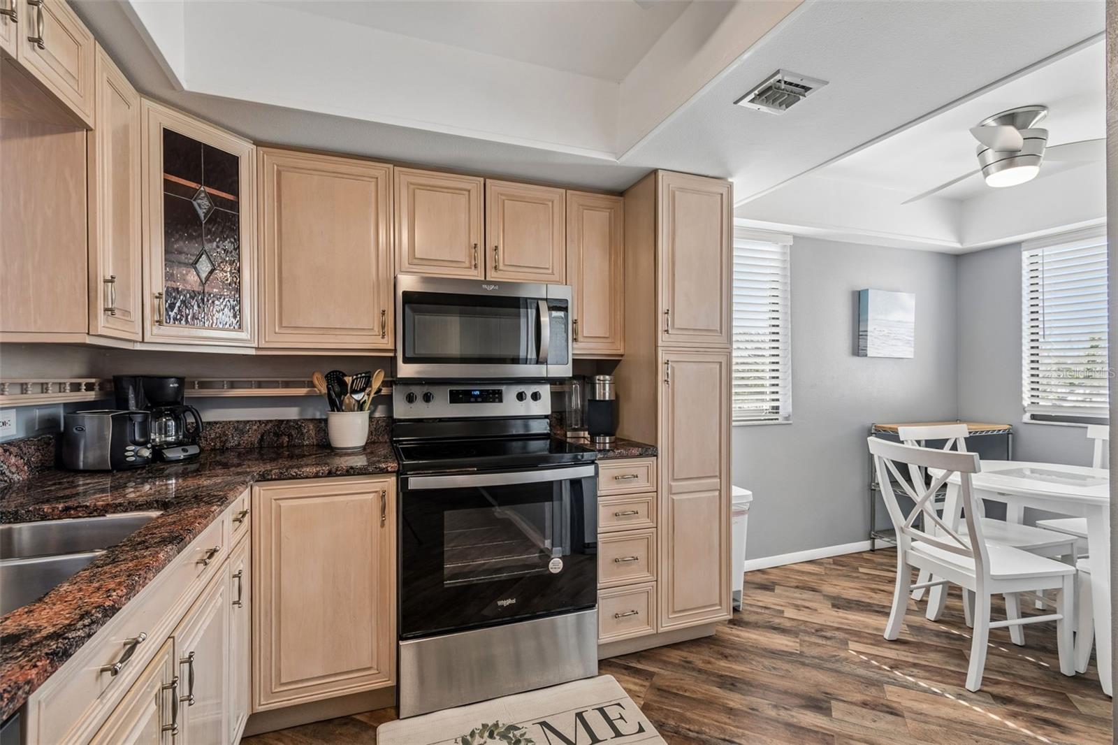 Image 7 of 98 For 6263 Midnight Pass Road 301