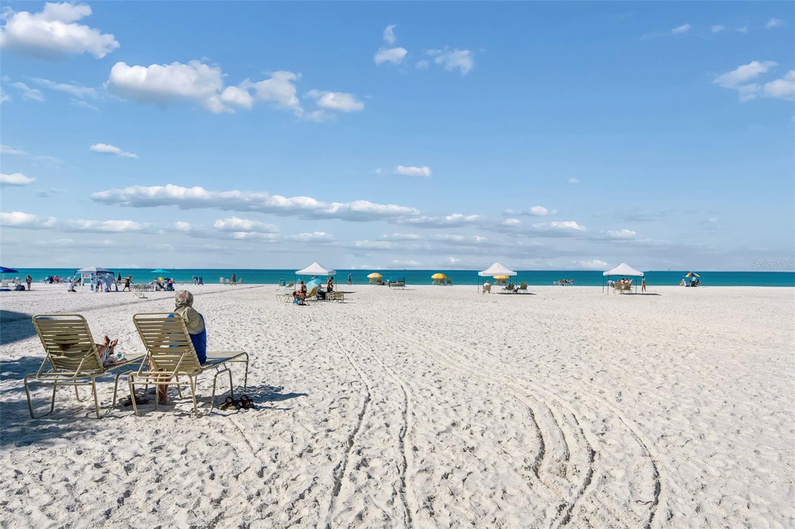 Image 77 of 98 For 6263 Midnight Pass Road 301