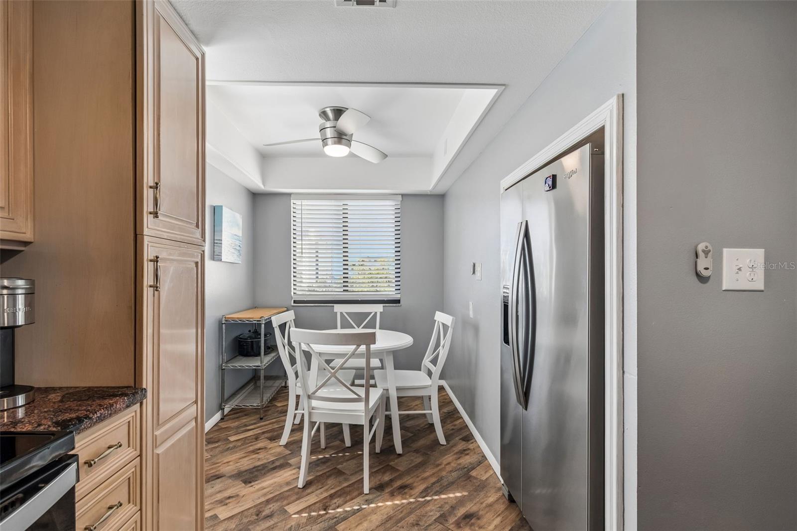 Image 8 of 98 For 6263 Midnight Pass Road 301