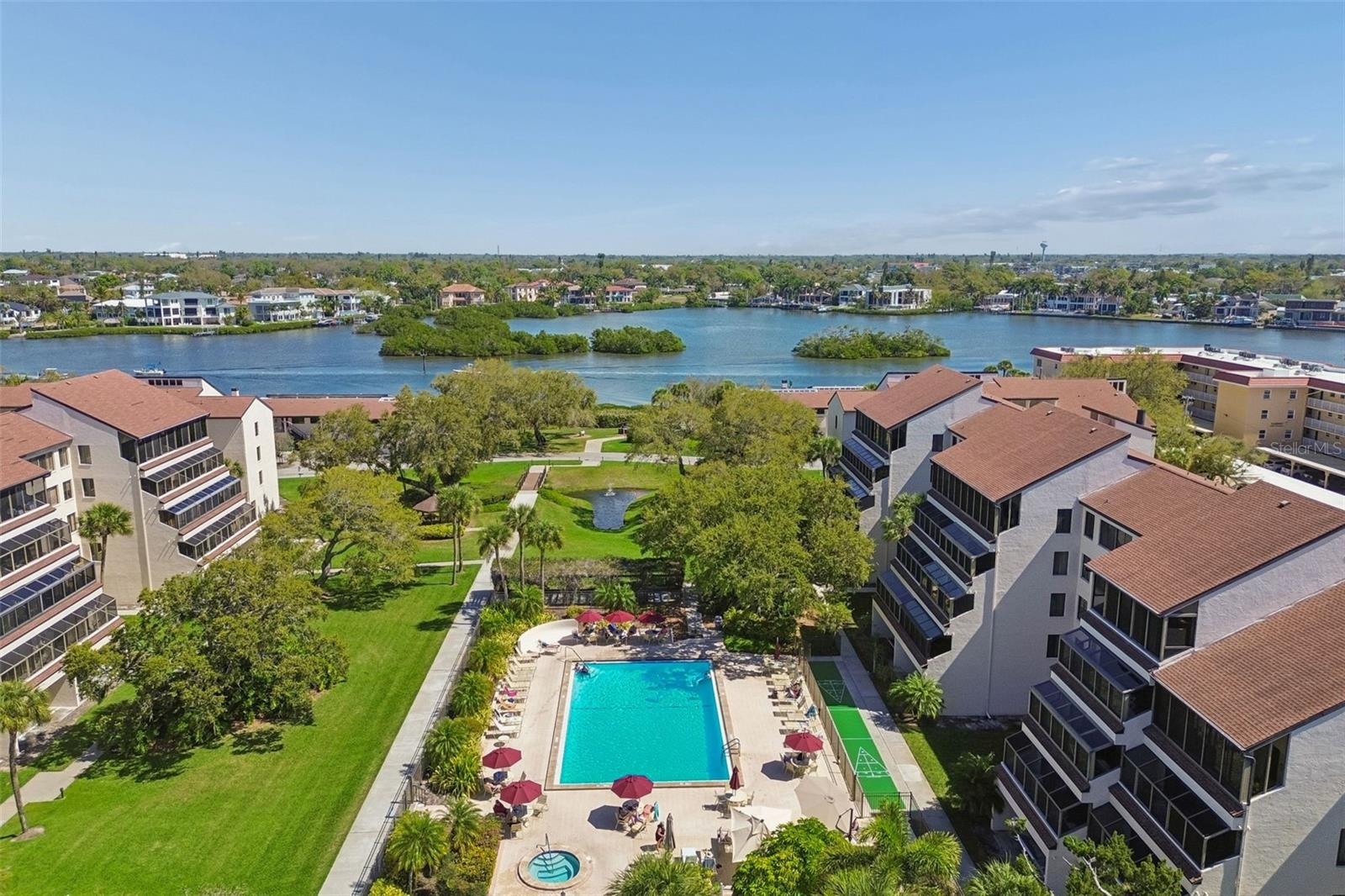 Image 92 of 98 For 6263 Midnight Pass Road 301