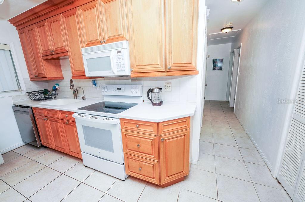 Image 17 of 51 For 301 41st Avenue