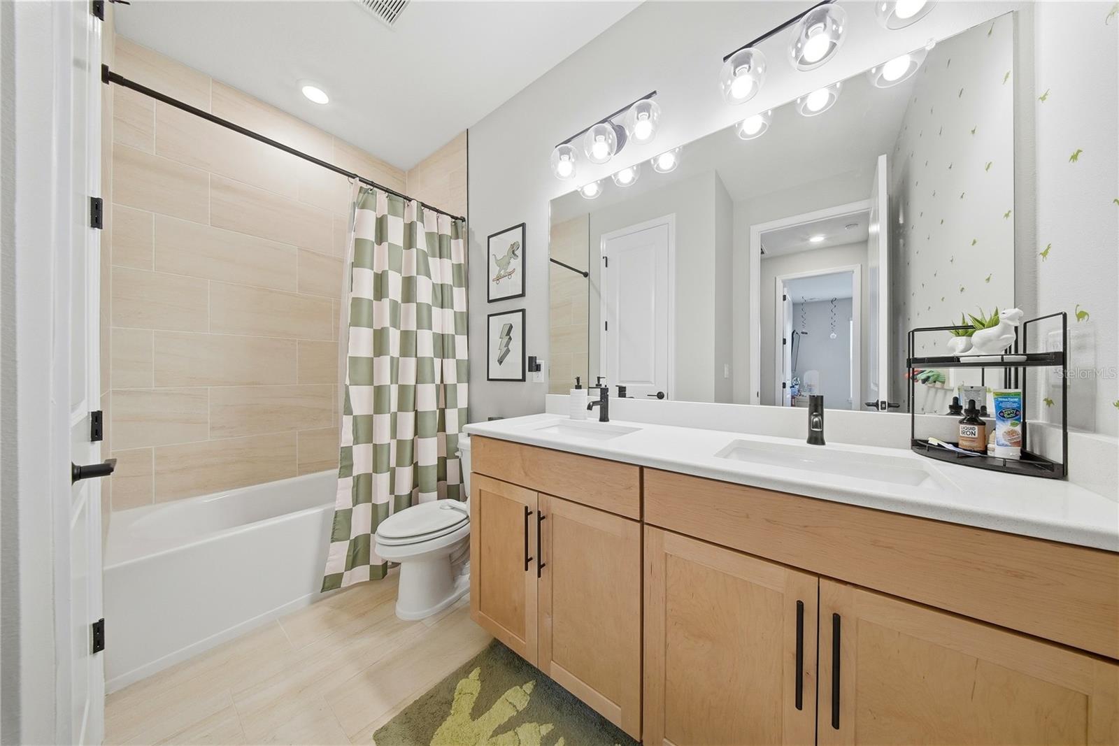 Image 31 of 55 For 31605 Westbury Estates Avenue