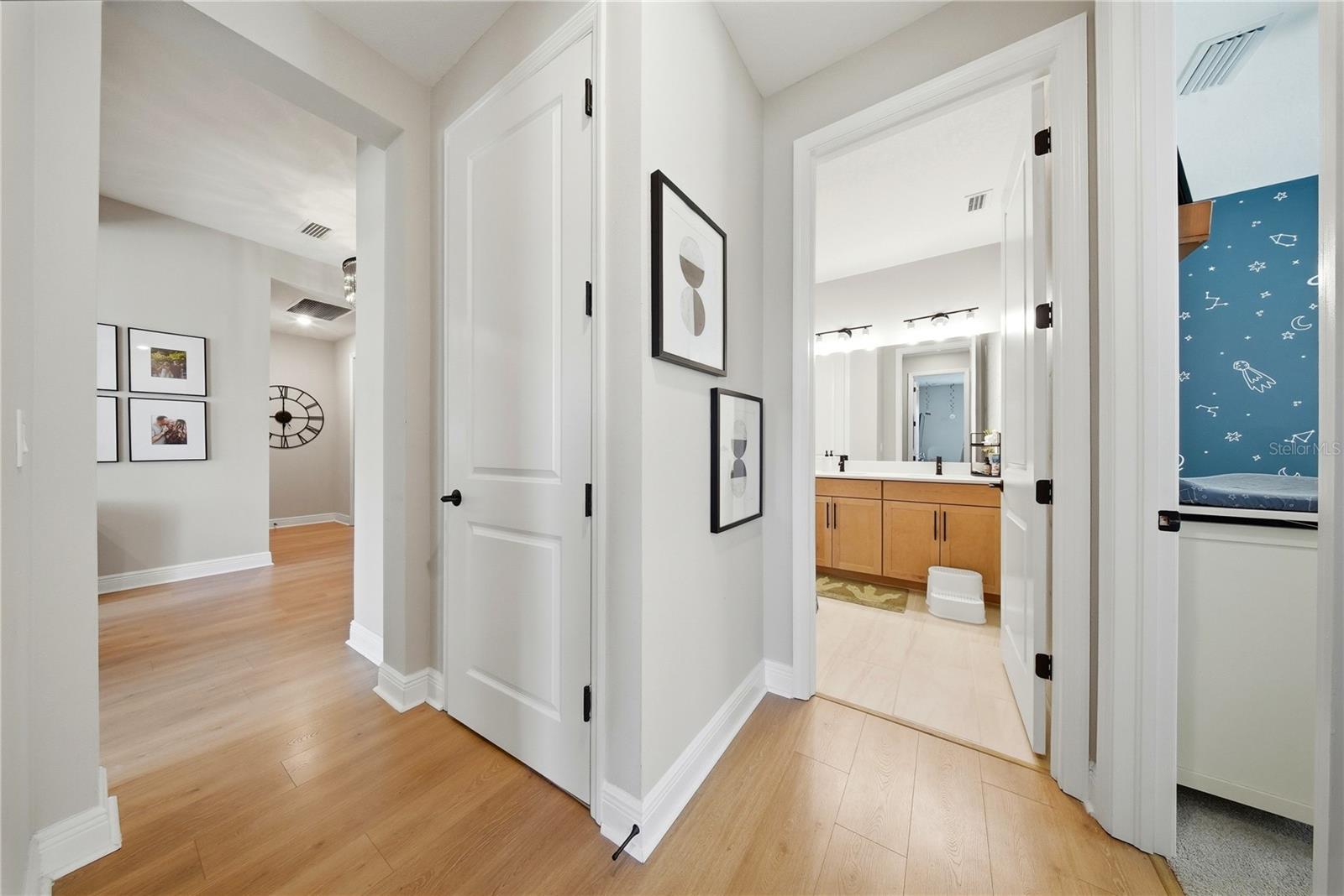 Image 32 of 55 For 31605 Westbury Estates Avenue