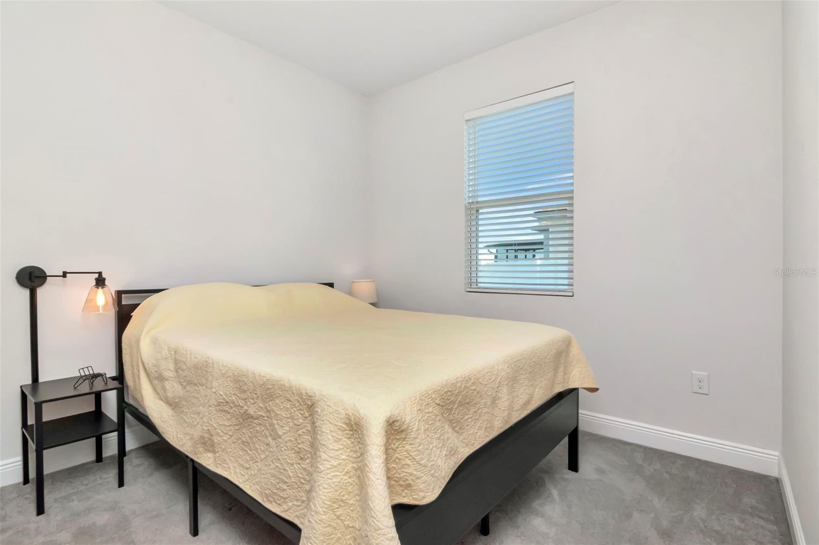 Image 17 of 68 For 169 Summershore Drive