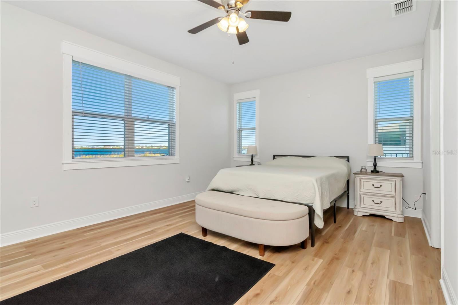 Image 21 of 68 For 169 Summershore Drive