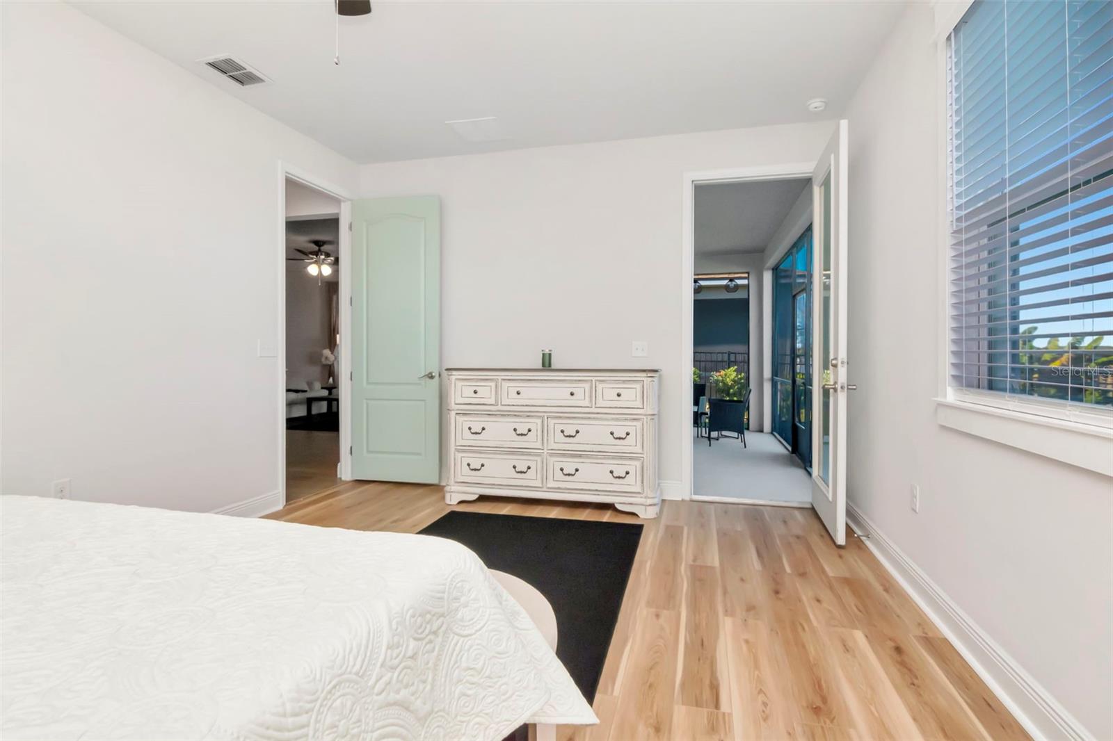 Image 22 of 68 For 169 Summershore Drive