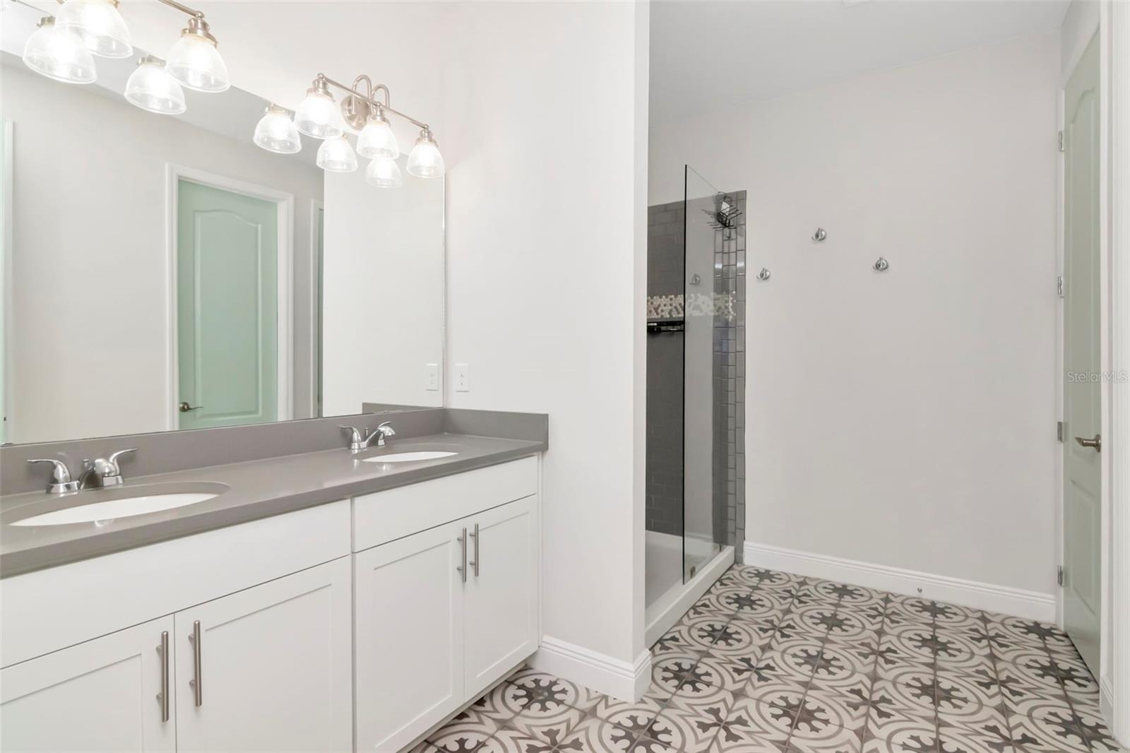 Image 25 of 68 For 169 Summershore Drive