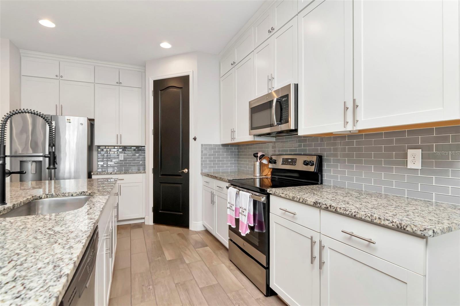 Image 30 of 68 For 169 Summershore Drive