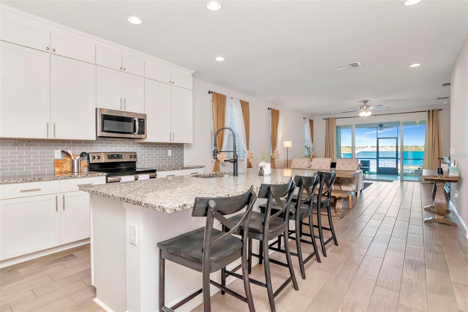 Image 32 of 68 For 169 Summershore Drive