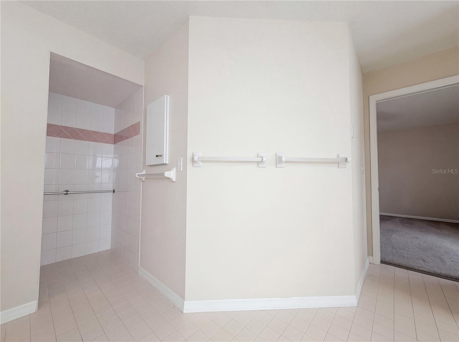 Image 13 of 37 For 3339 Sheffield Circle