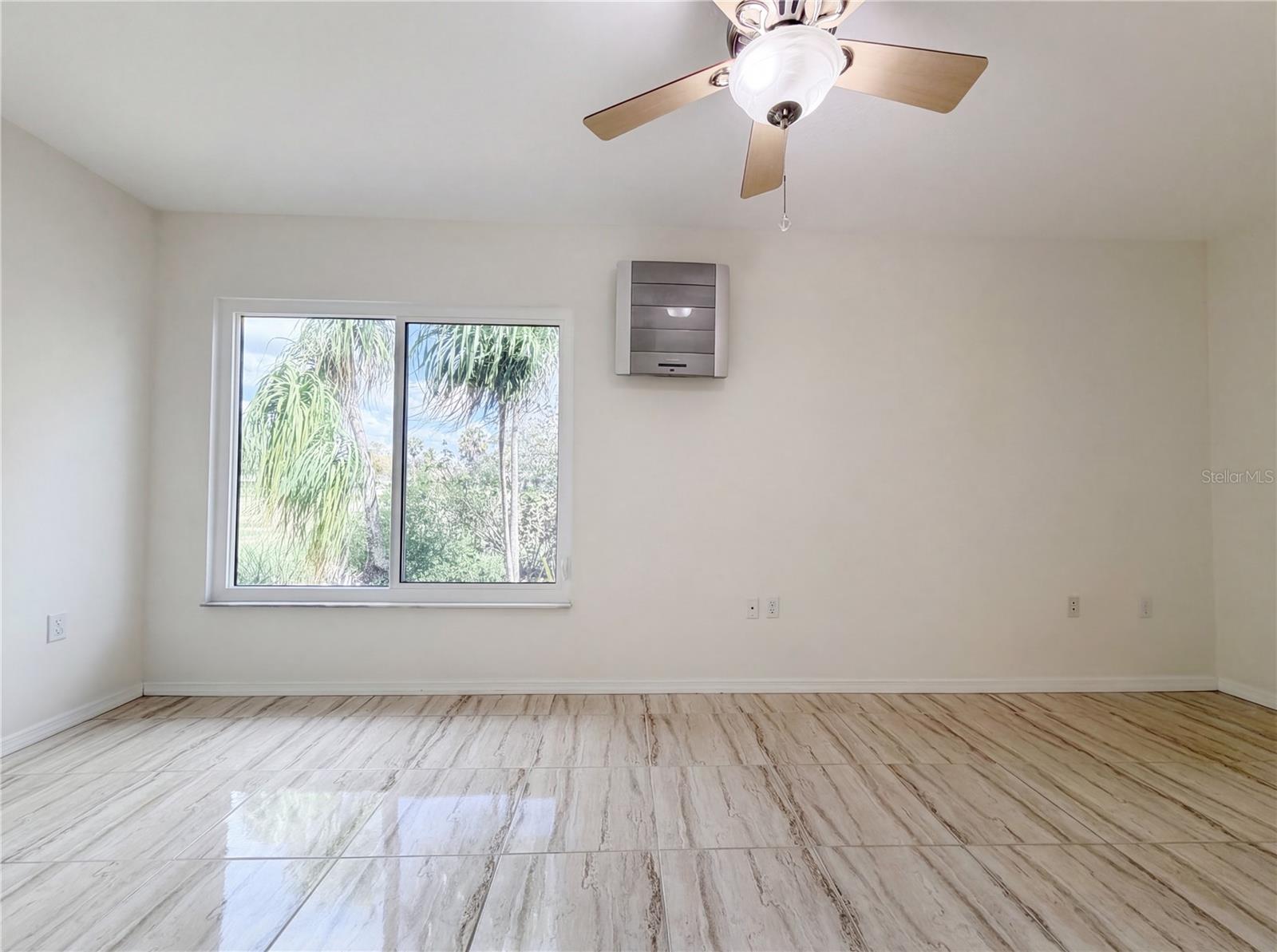 Image 15 of 37 For 3339 Sheffield Circle