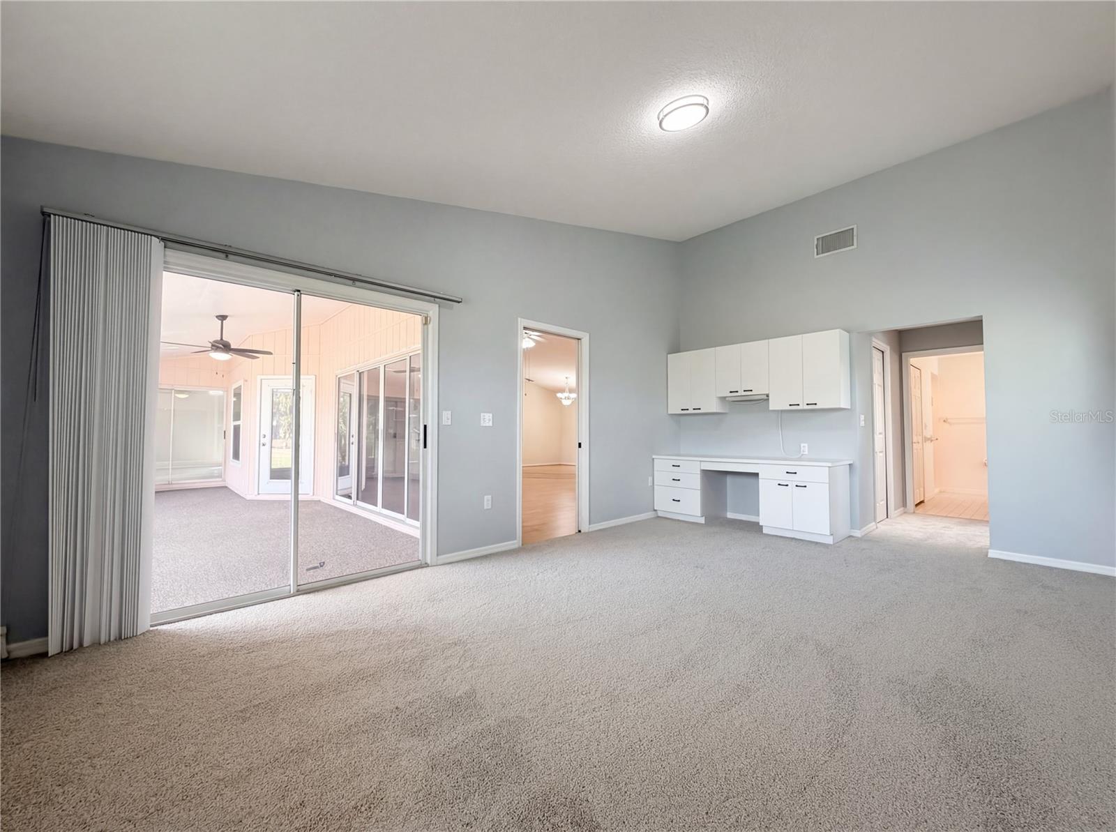 Image 21 of 37 For 3339 Sheffield Circle