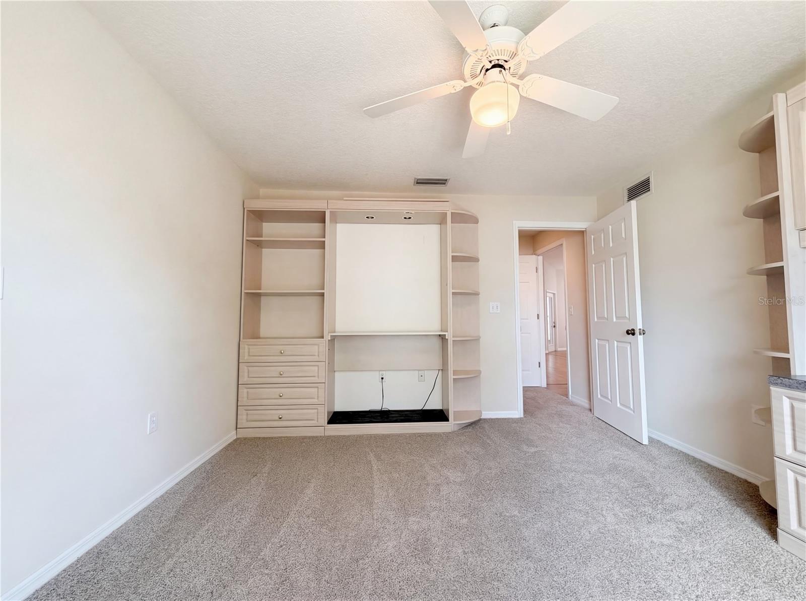 Image 28 of 37 For 3339 Sheffield Circle