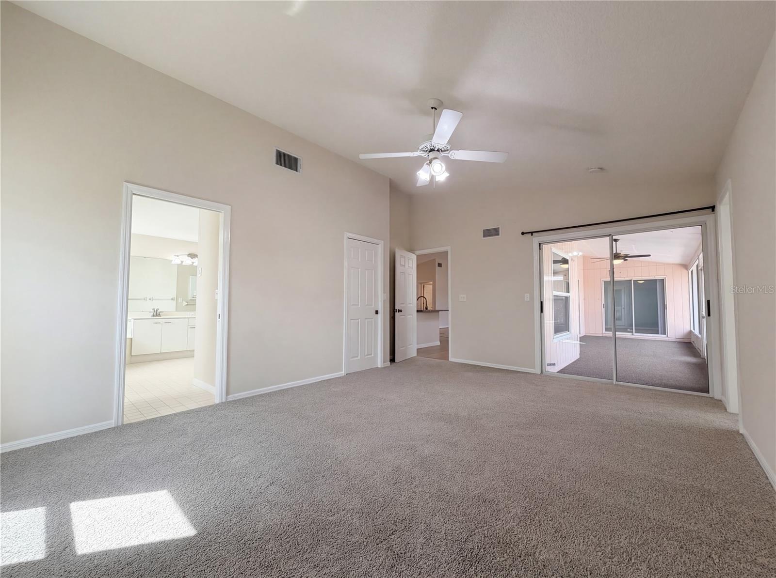 Image 4 of 37 For 3339 Sheffield Circle