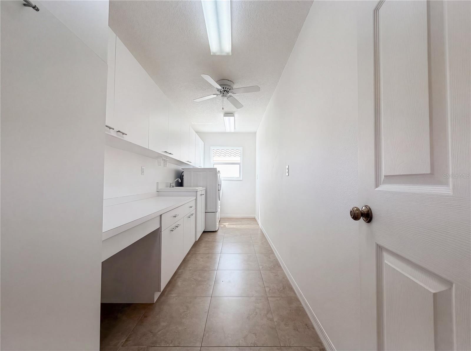 Image 6 of 37 For 3339 Sheffield Circle