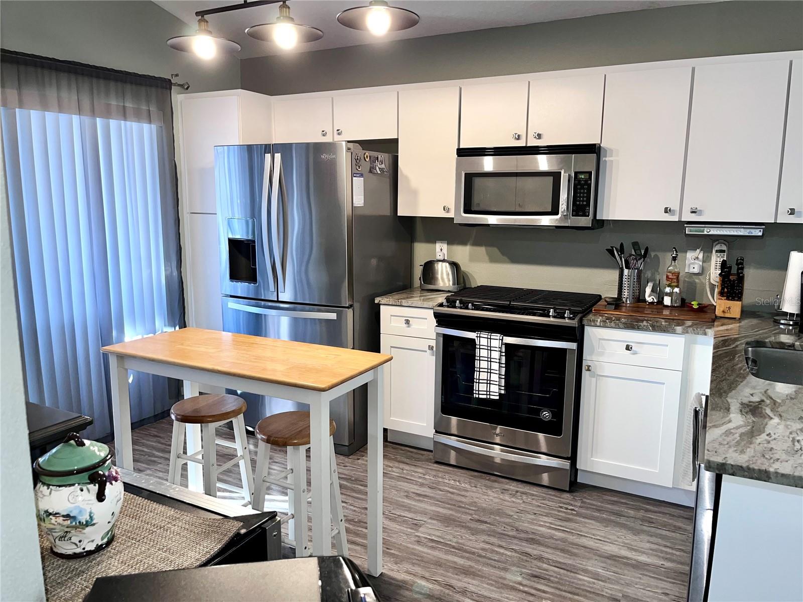 Image 5 of 14 For 8620 Persea Court