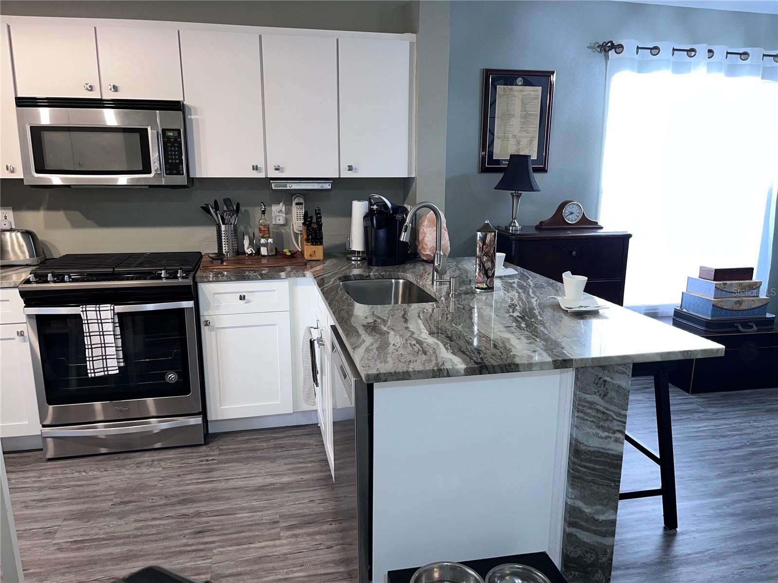 Image 6 of 14 For 8620 Persea Court