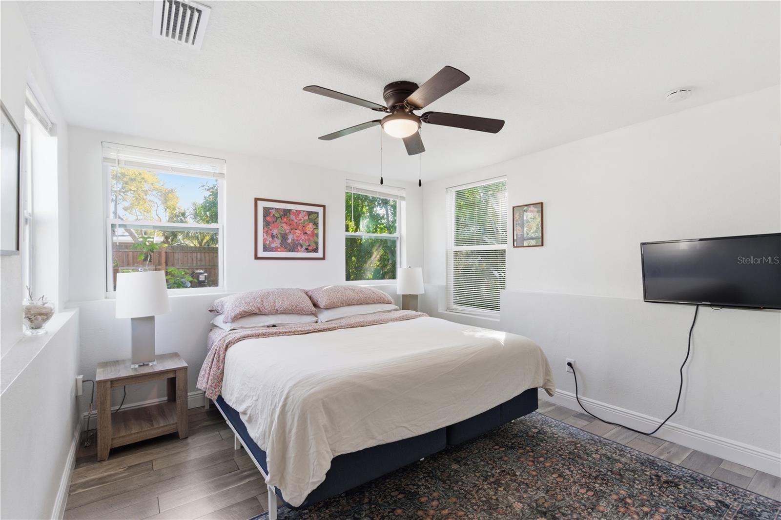 Image 13 of 35 For 634 61st Avenue S