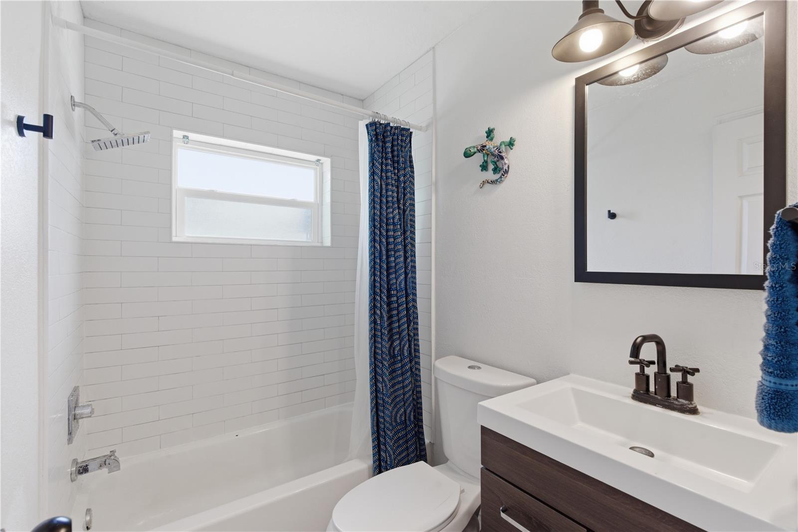 Image 16 of 35 For 634 61st Avenue S