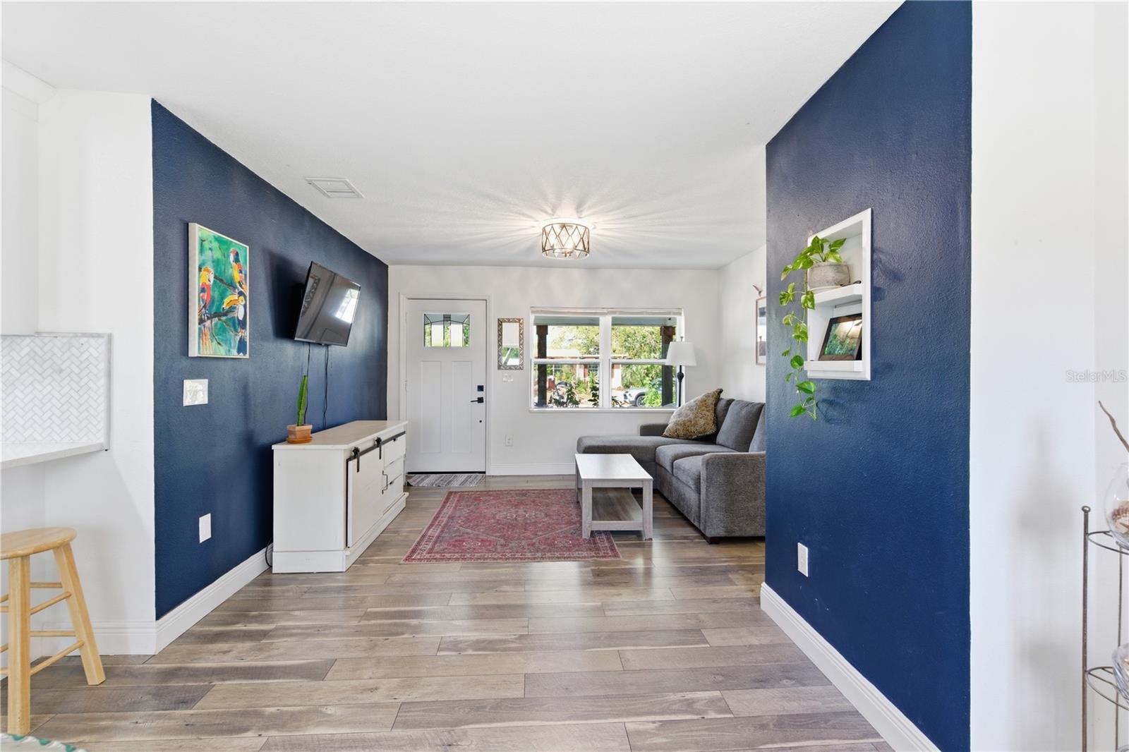 Image 4 of 35 For 634 61st Avenue S