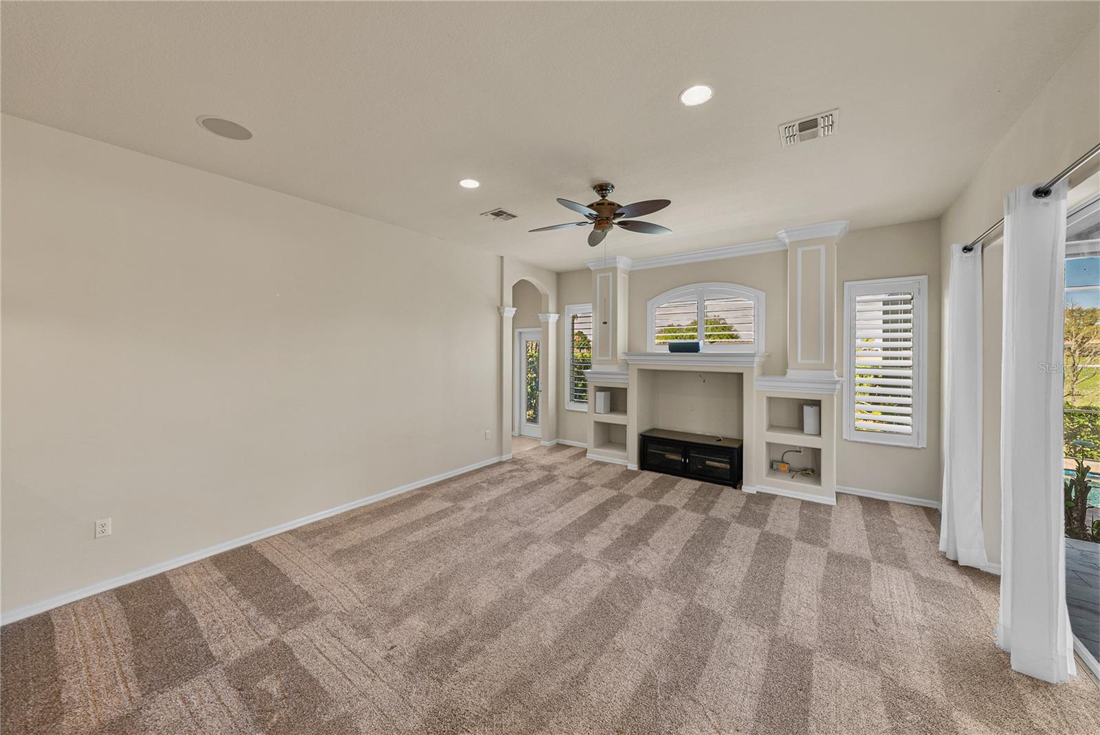 Image 33 of 94 For 34321 Sahalee Loop