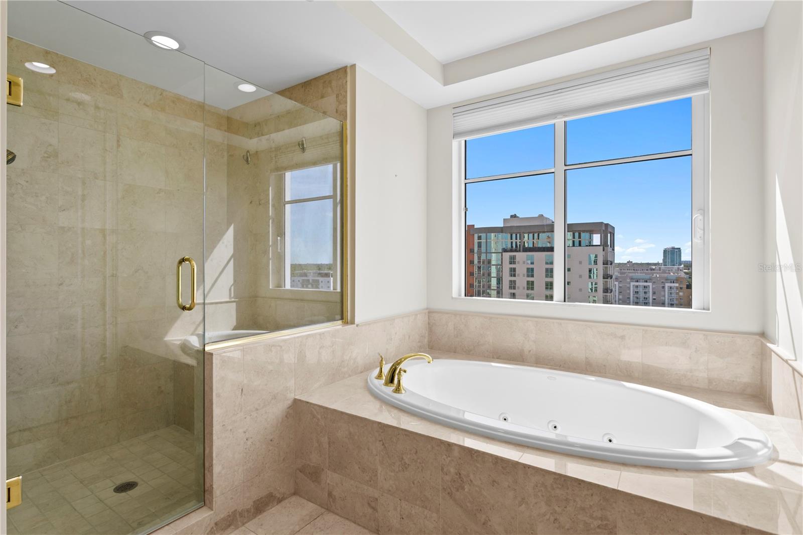 Image 23 of 43 For 300 Beach Drive Ne 1201