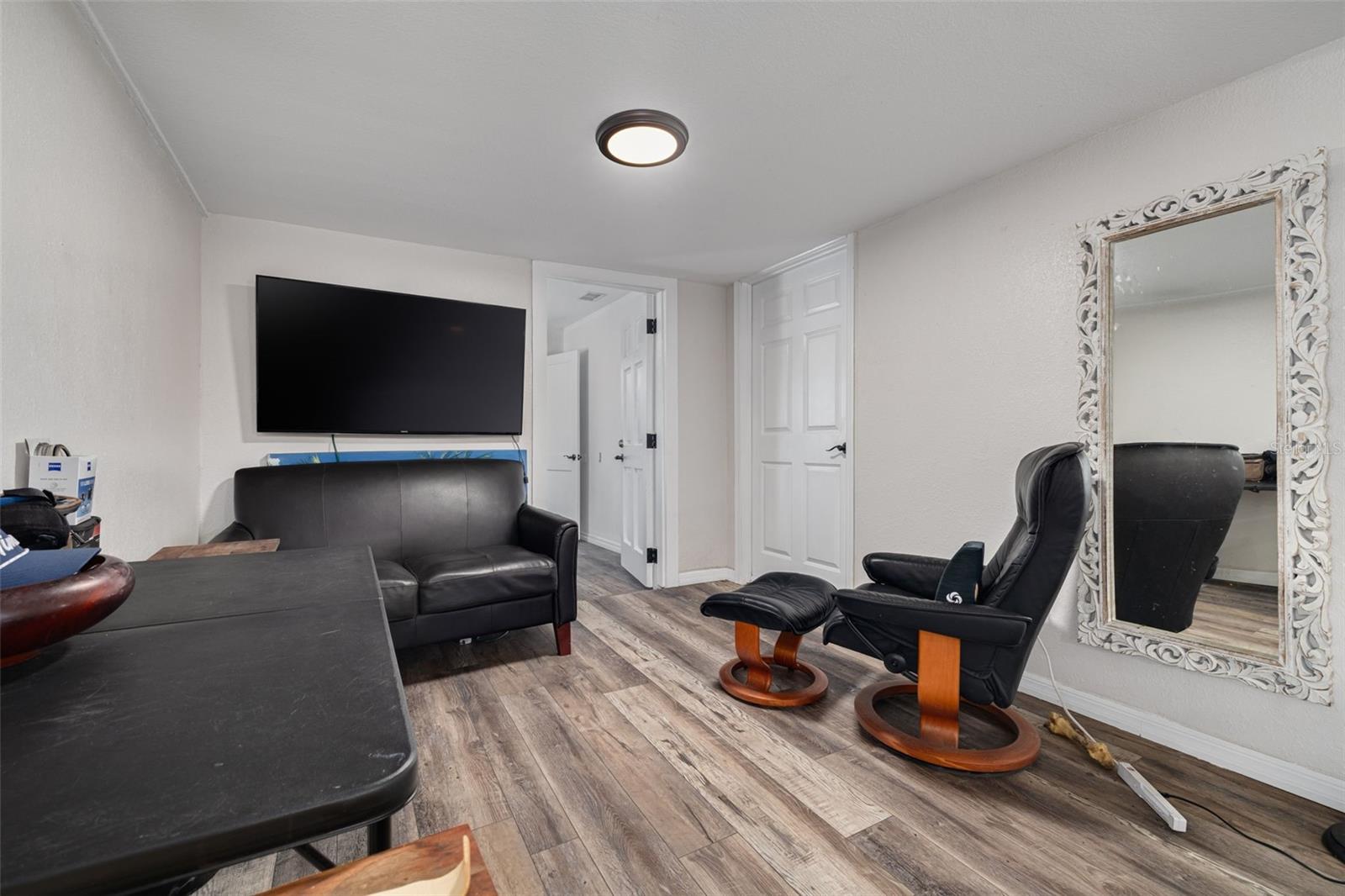 Image 18 of 59 For 200 Broadway