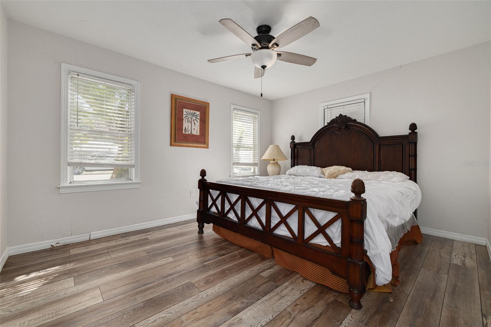 Image 22 of 59 For 200 Broadway