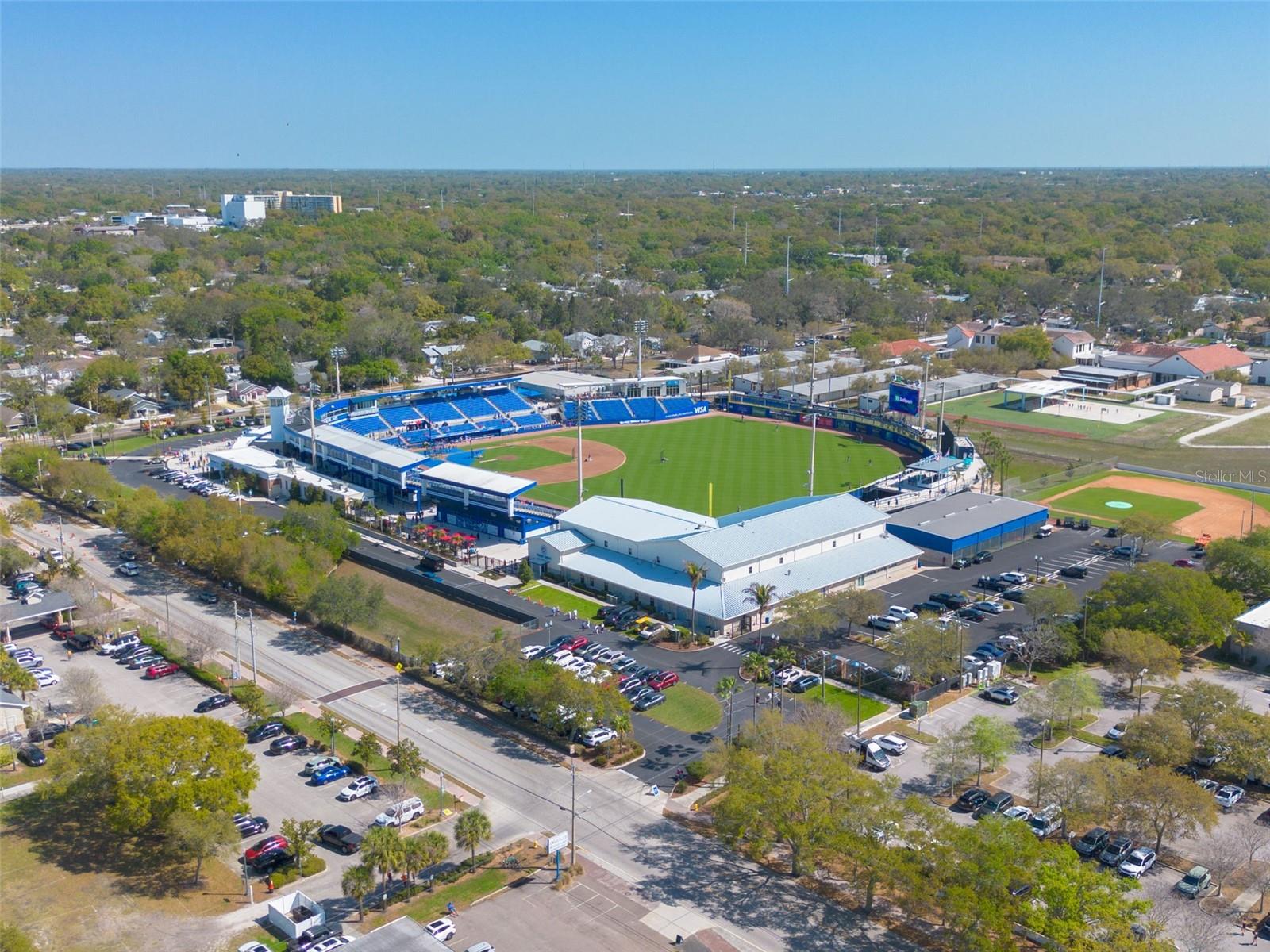 Image 33 of 59 For 200 Broadway