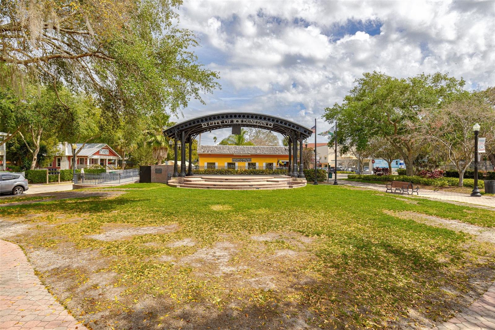 Image 38 of 59 For 200 Broadway