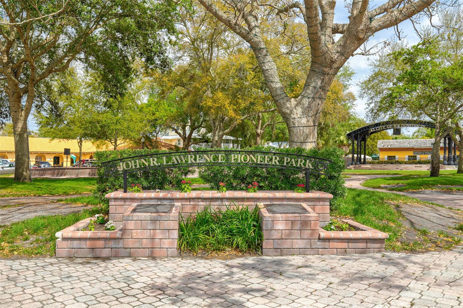 Image 39 of 59 For 200 Broadway