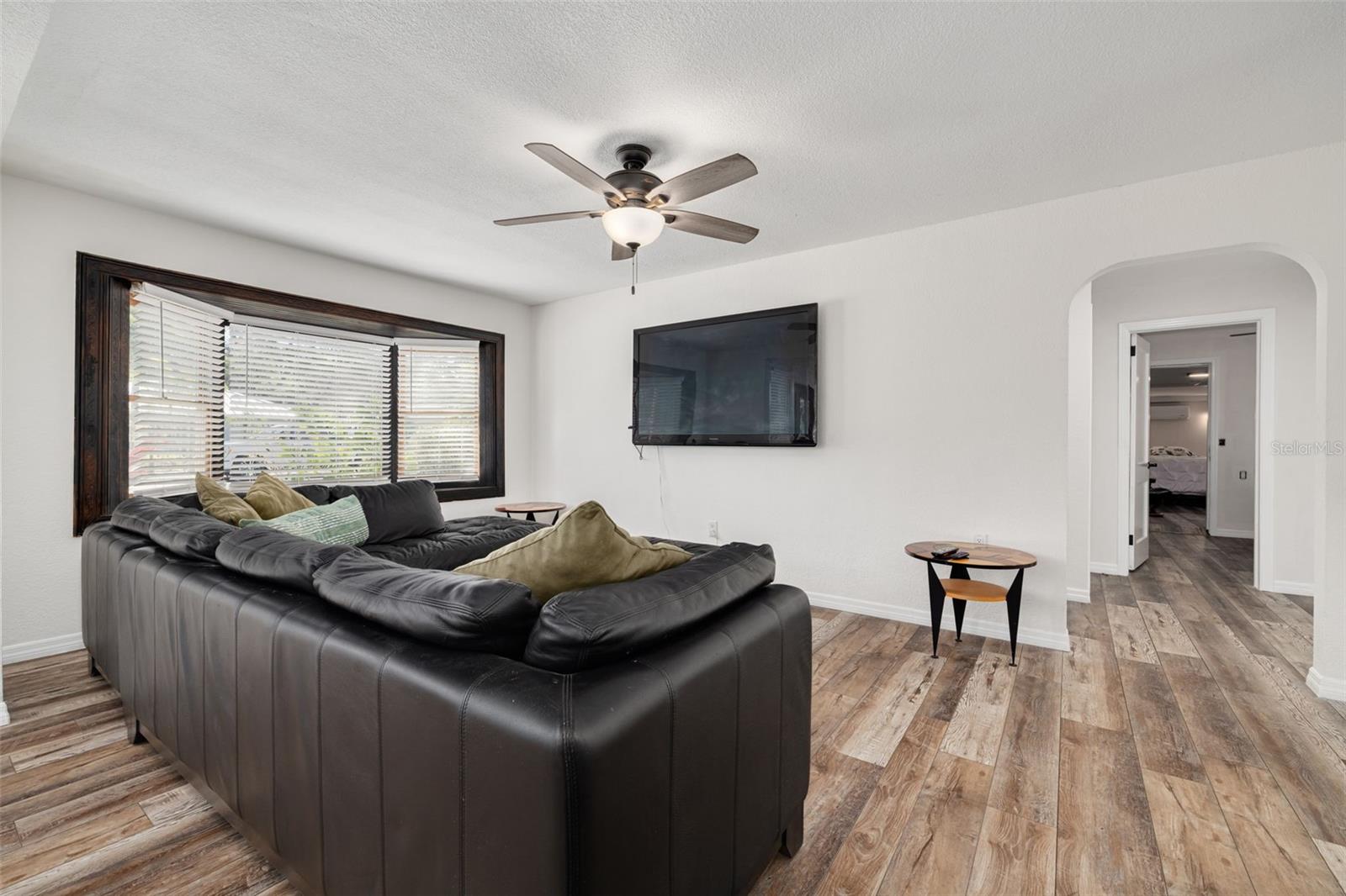 Image 9 of 59 For 200 Broadway