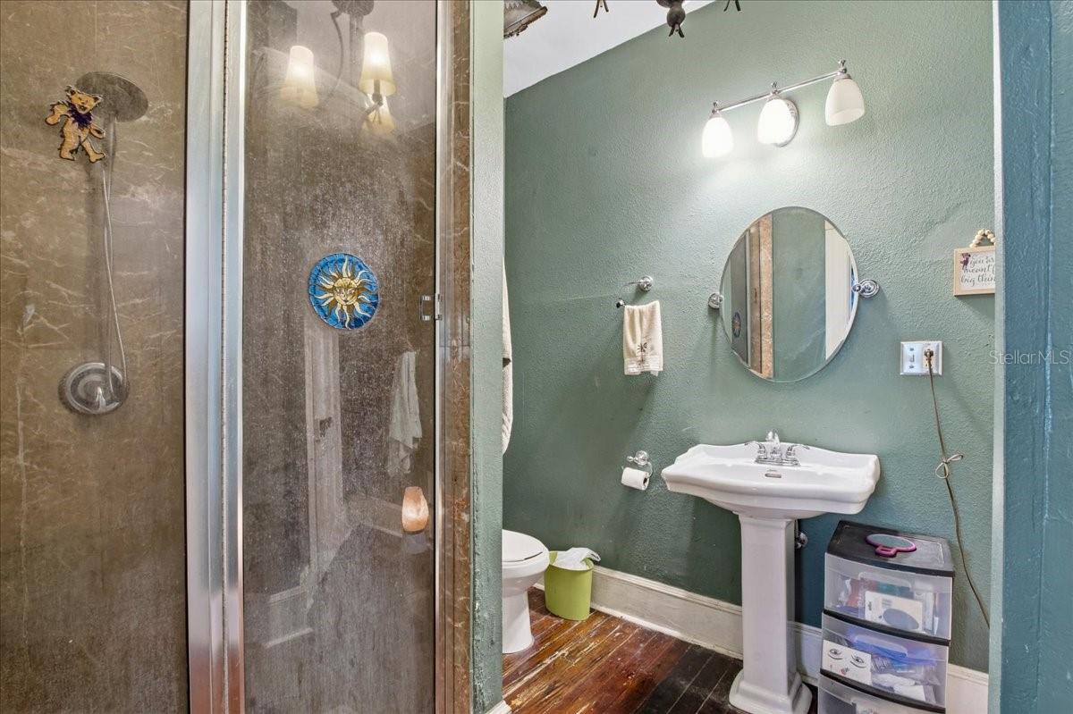 Image 15 of 22 For 919 26th Avenue