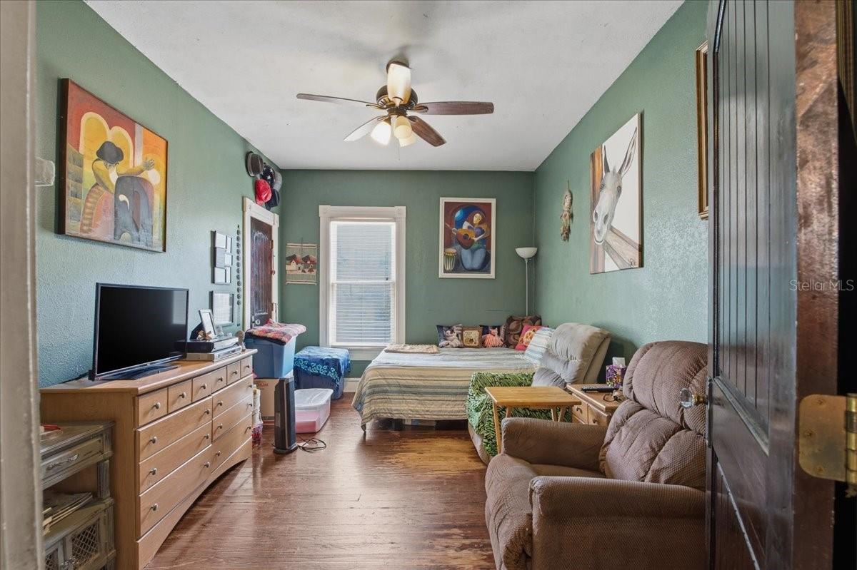 Image 7 of 22 For 919 26th Avenue