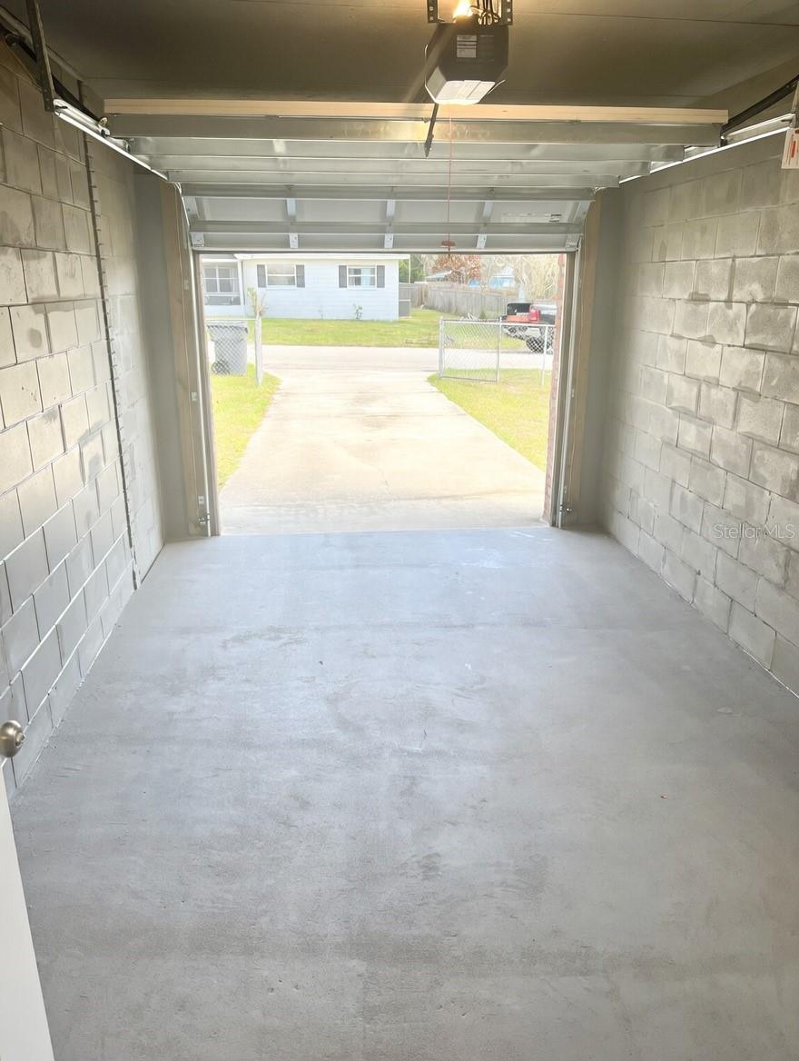 Image 22 of 28 For 2865 Barton Place