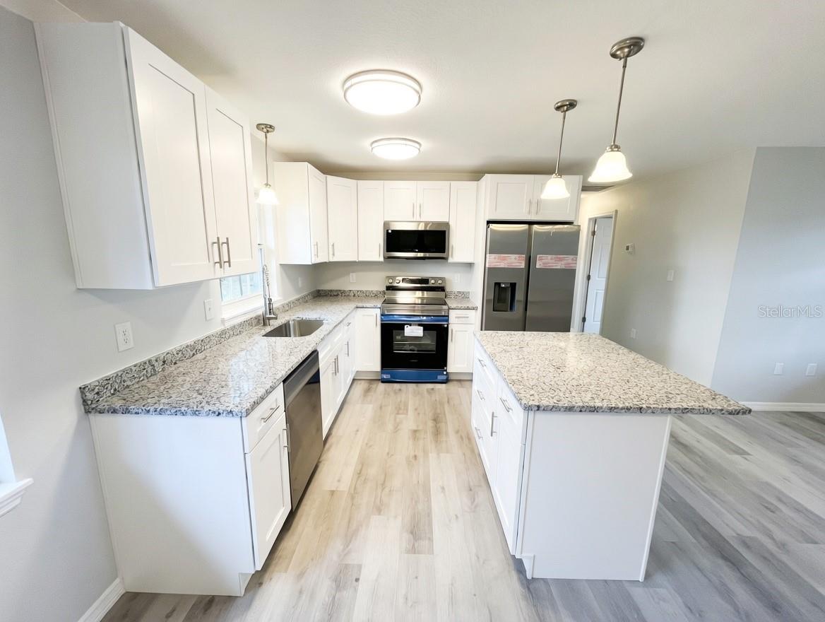 Image 3 of 28 For 2865 Barton Place