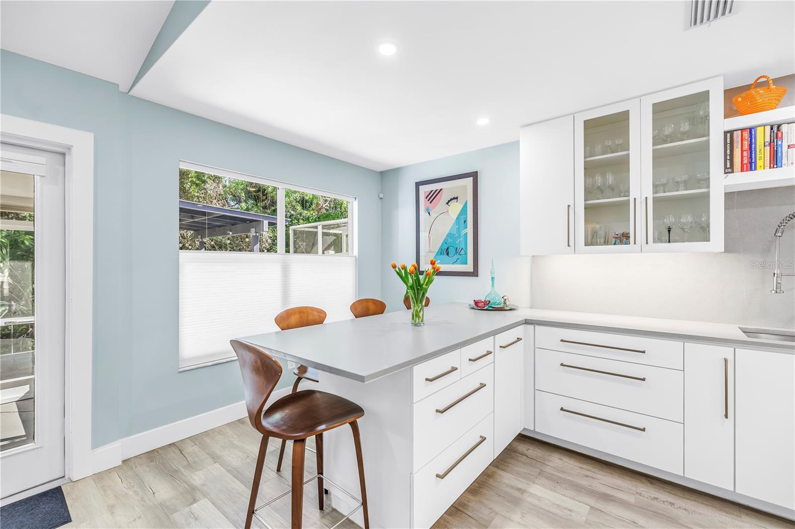 Image 17 of 35 For 355 Red Cedar Court Ne