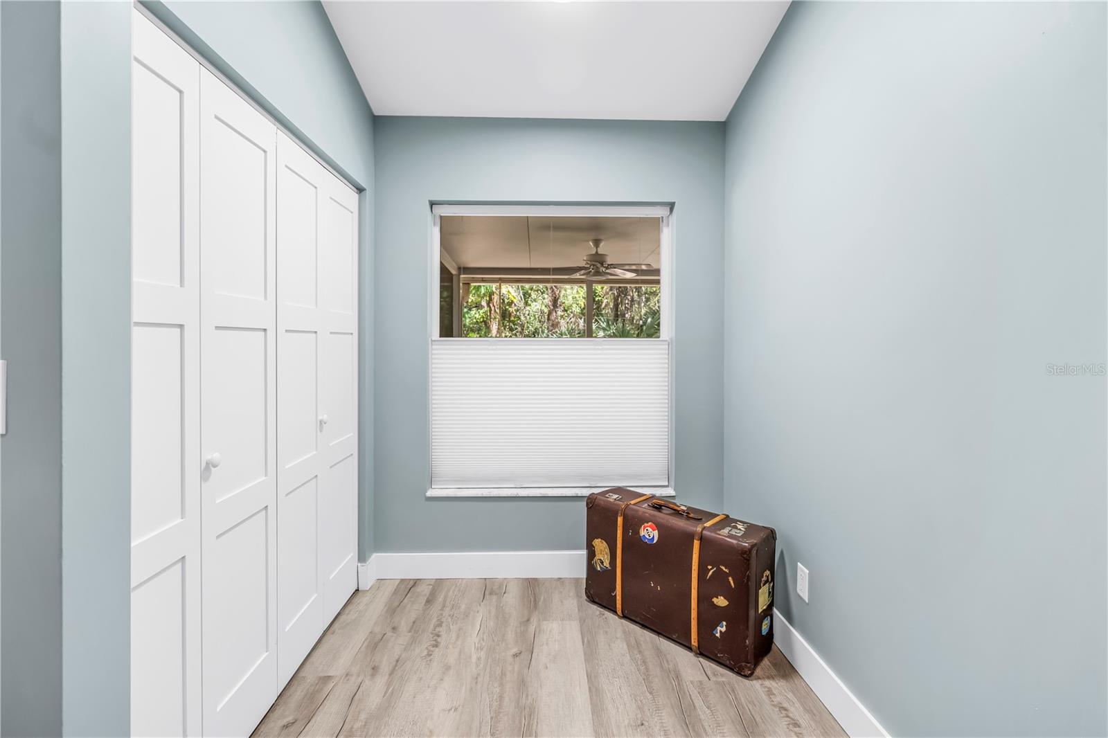 Image 22 of 35 For 355 Red Cedar Court Ne