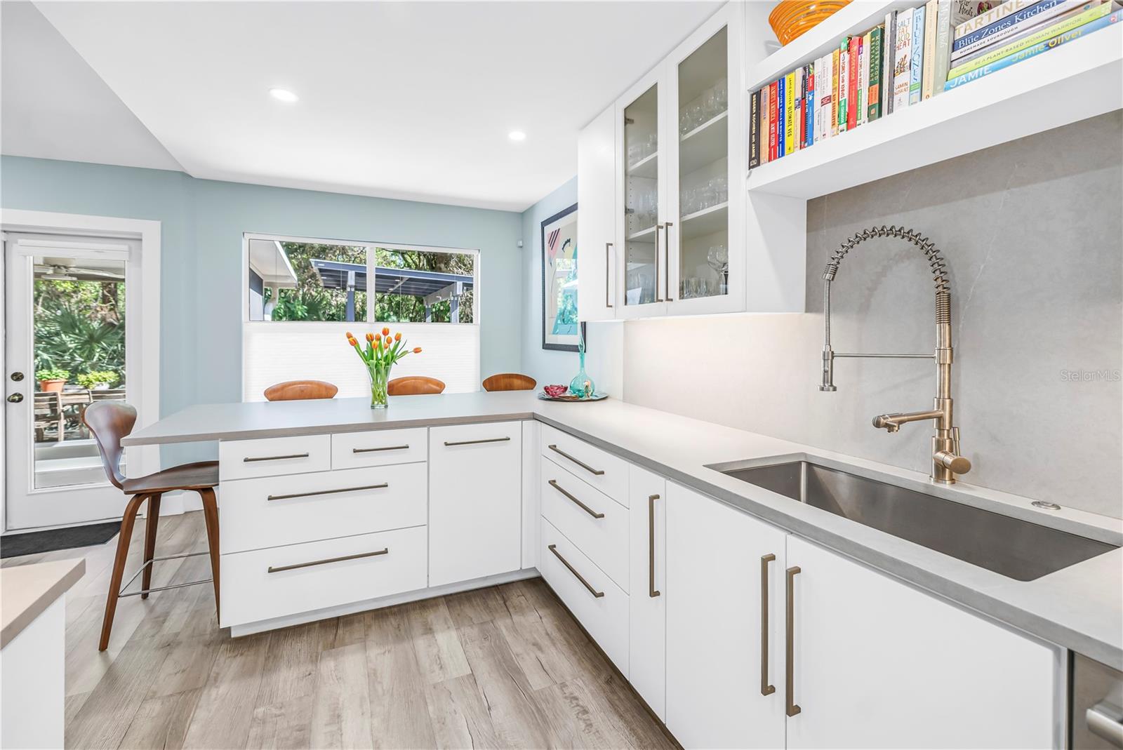 Image 3 of 35 For 355 Red Cedar Court Ne