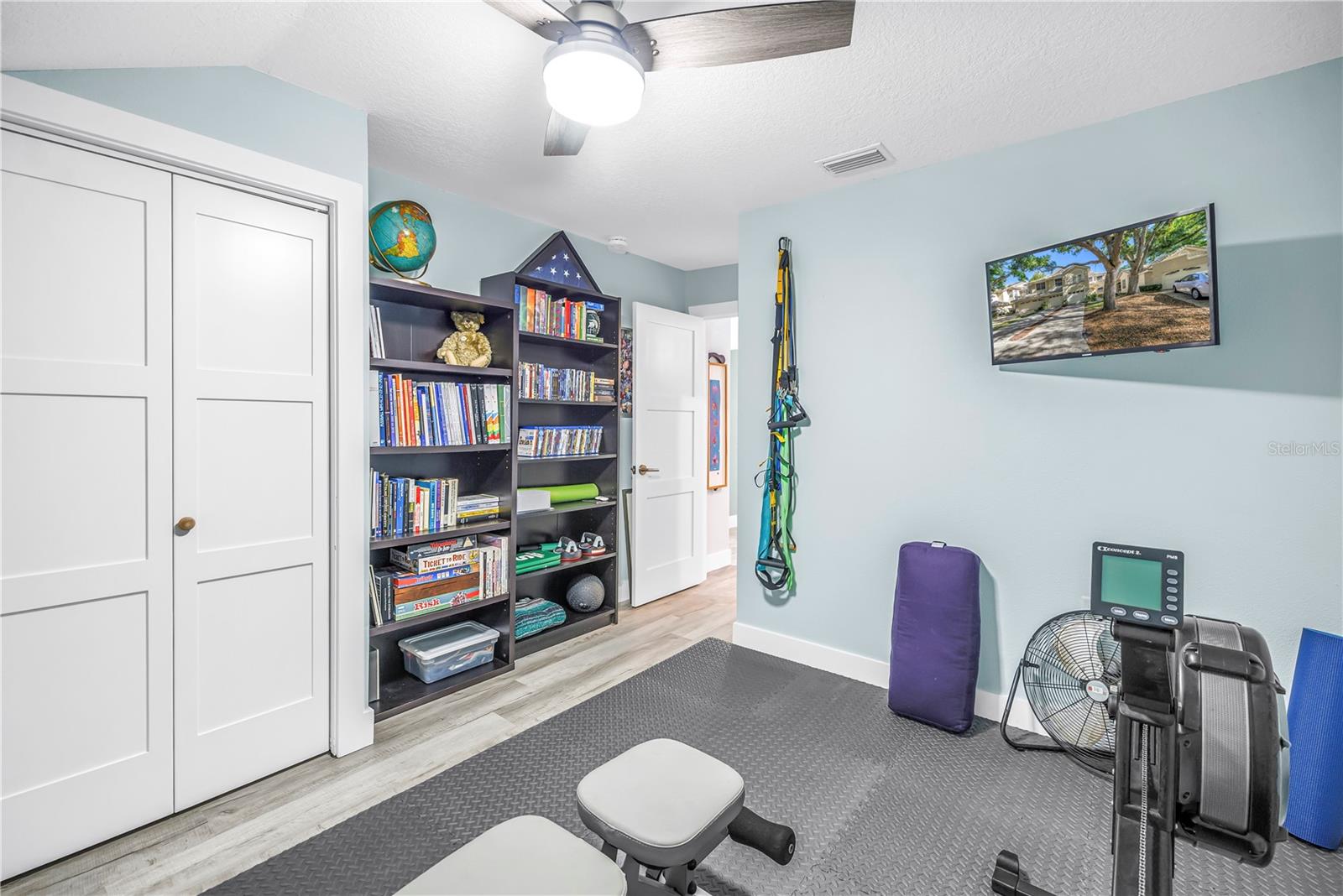 Image 31 of 35 For 355 Red Cedar Court Ne