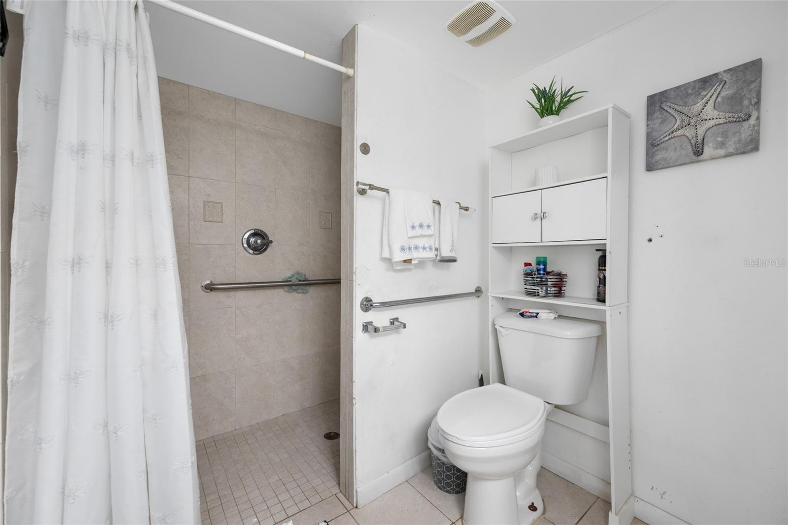 Image 26 of 84 For 7607 Hanna Avenue