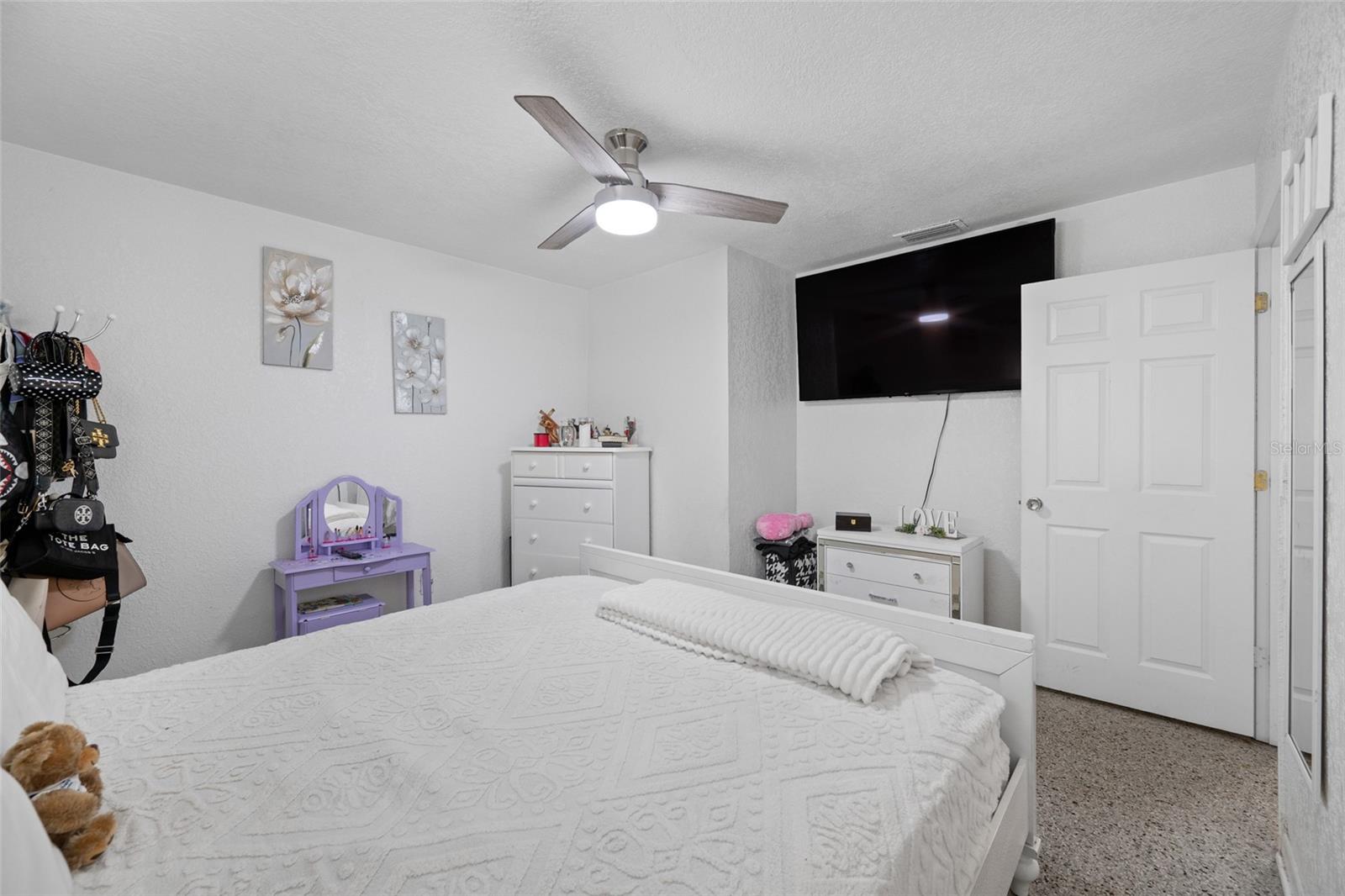 Image 40 of 84 For 7607 Hanna Avenue