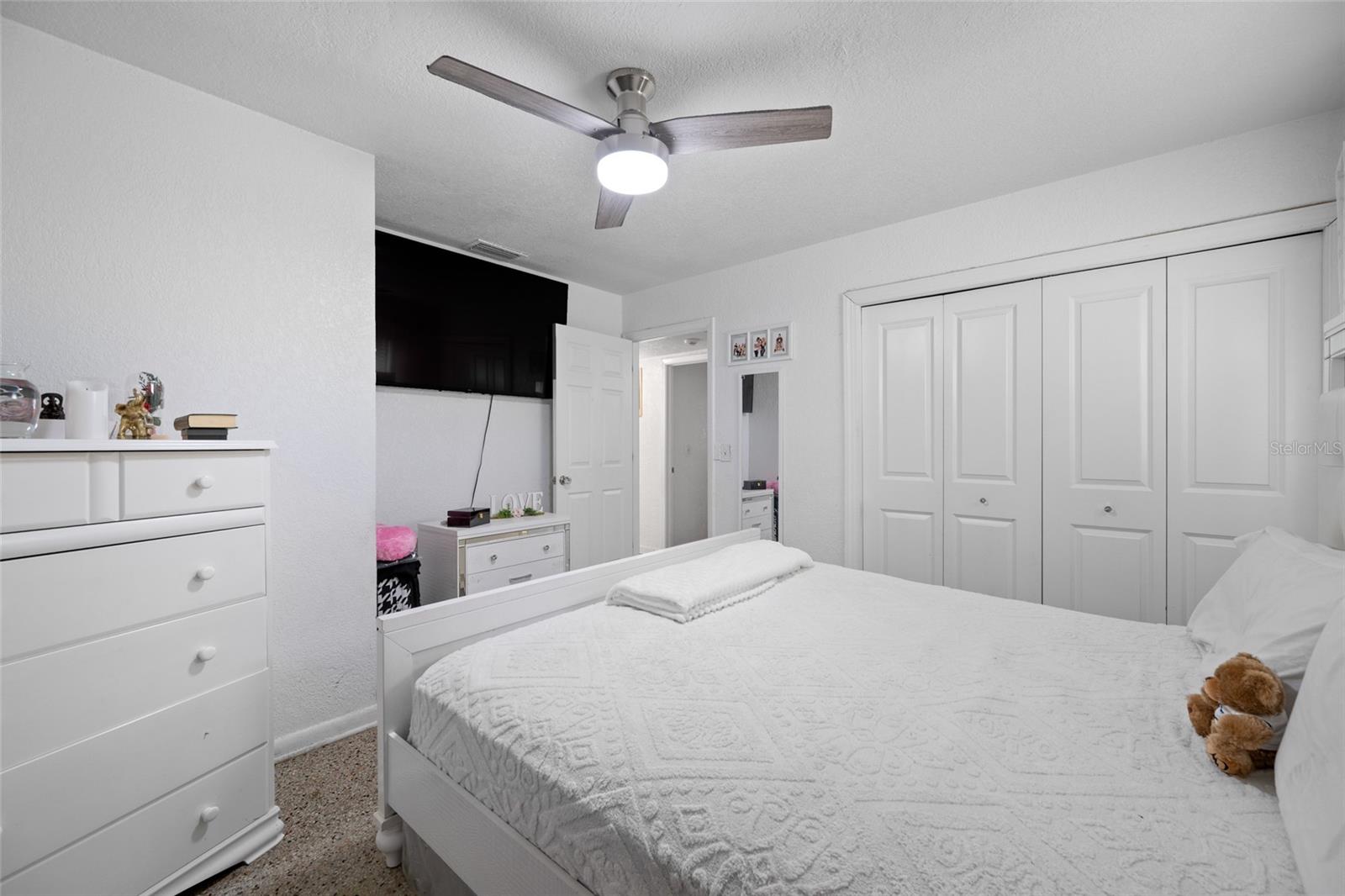 Image 42 of 84 For 7607 Hanna Avenue