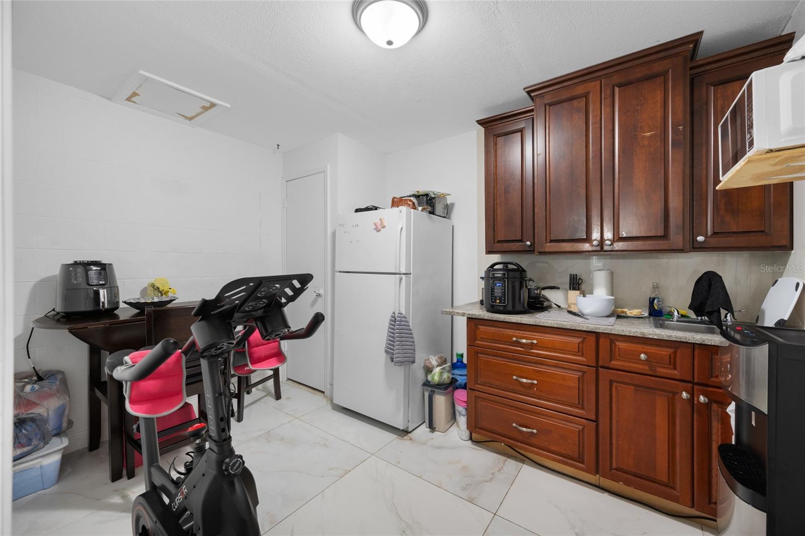 Image 63 of 84 For 7607 Hanna Avenue