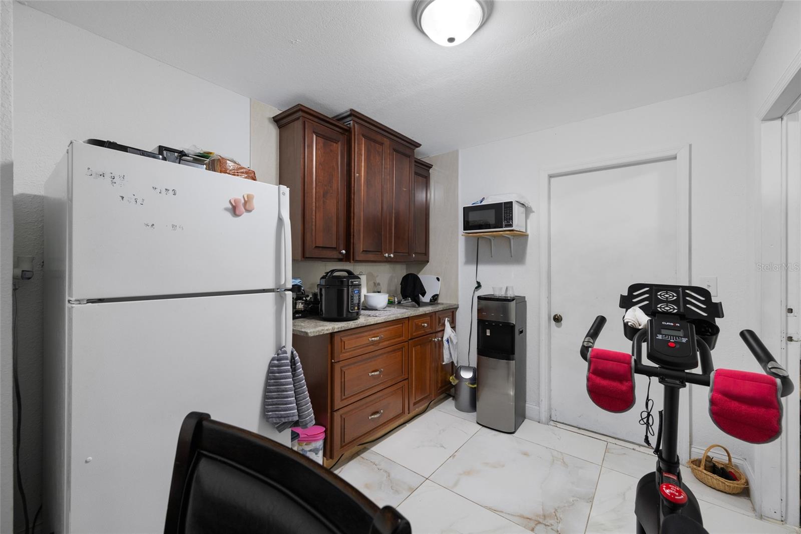 Image 65 of 84 For 7607 Hanna Avenue